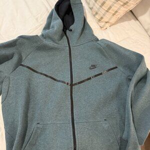 Nike Fleece Windrunner Full-Zip Jacket – Men’s XXL